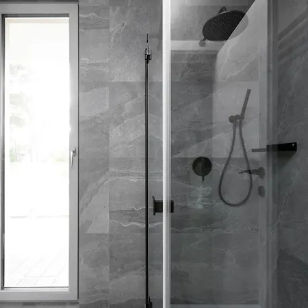 Par La 4a Oraz 4b Tuz Przy Plazy!!!