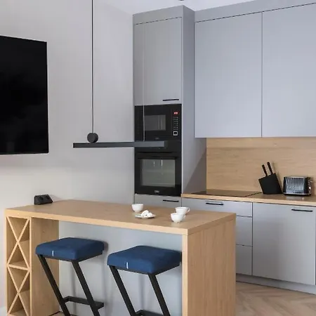 Par La 4a Oraz 4b Tuz Przy Plazy!!! * Нехоже