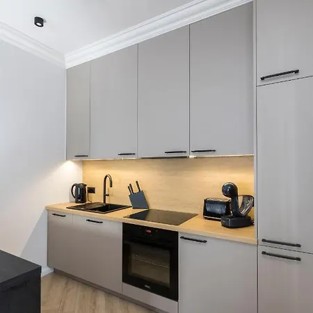 Par La 4a Oraz 4b Tuz Przy Plazy!!! *