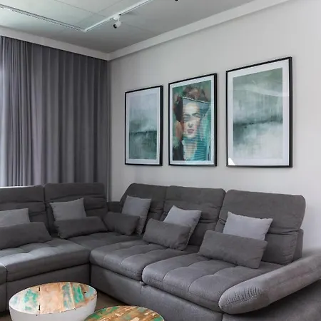 Apartment Par La *
