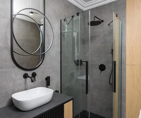 Par La 4a Oraz 4b Tuz Przy Plazy!!!